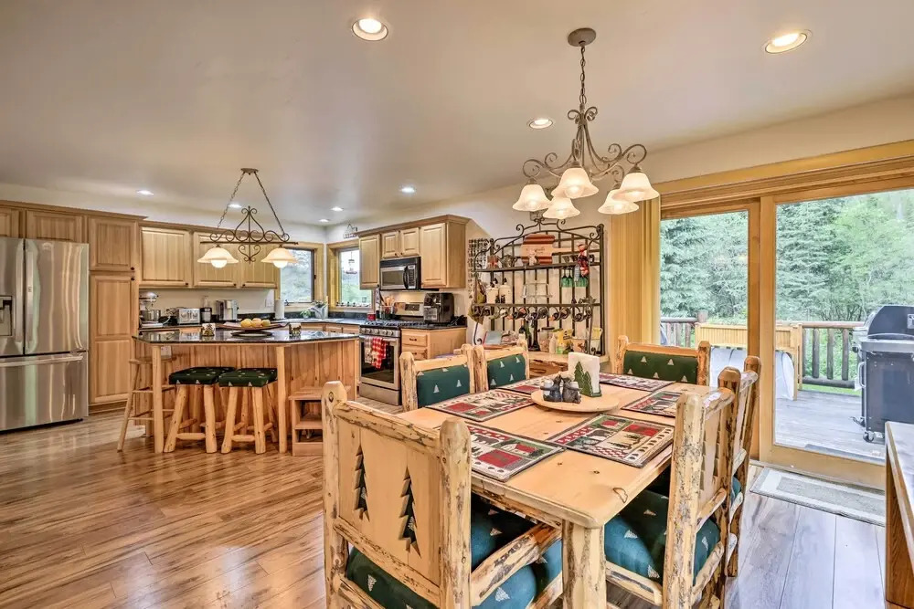Alpine Escape w/ Mtn Views in Blue River!