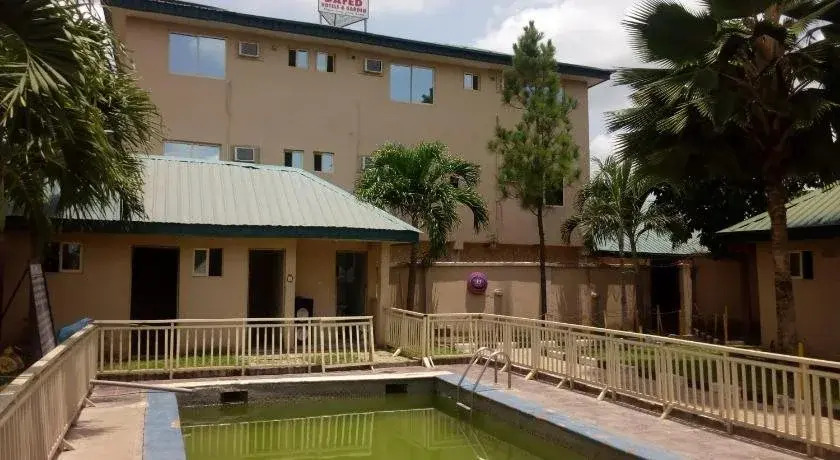 Dafed Hotel And Gardens