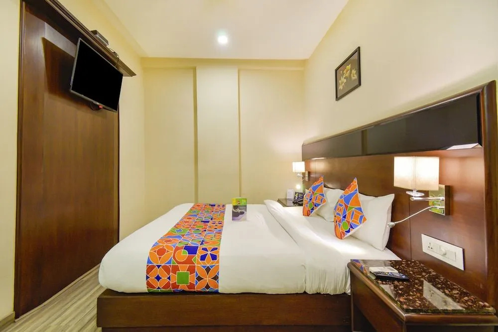 OYO 12360 Hotel Eco Stay