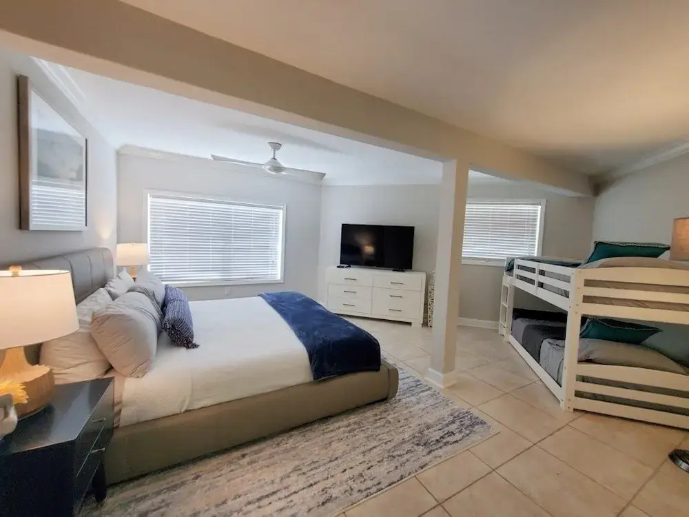 Paradise Awaits - Wkly 3 Bedroom Home