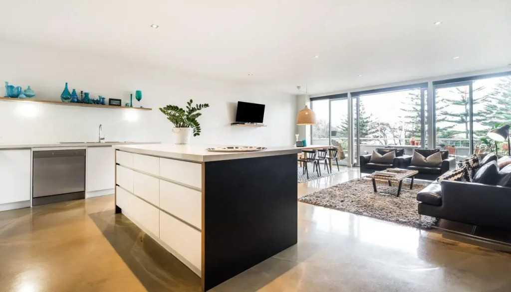 Aquabelle Apartments