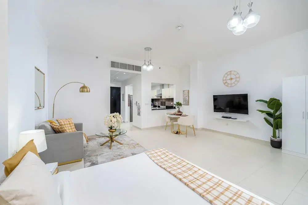 Marco Polo - Spacious Studio Lush View