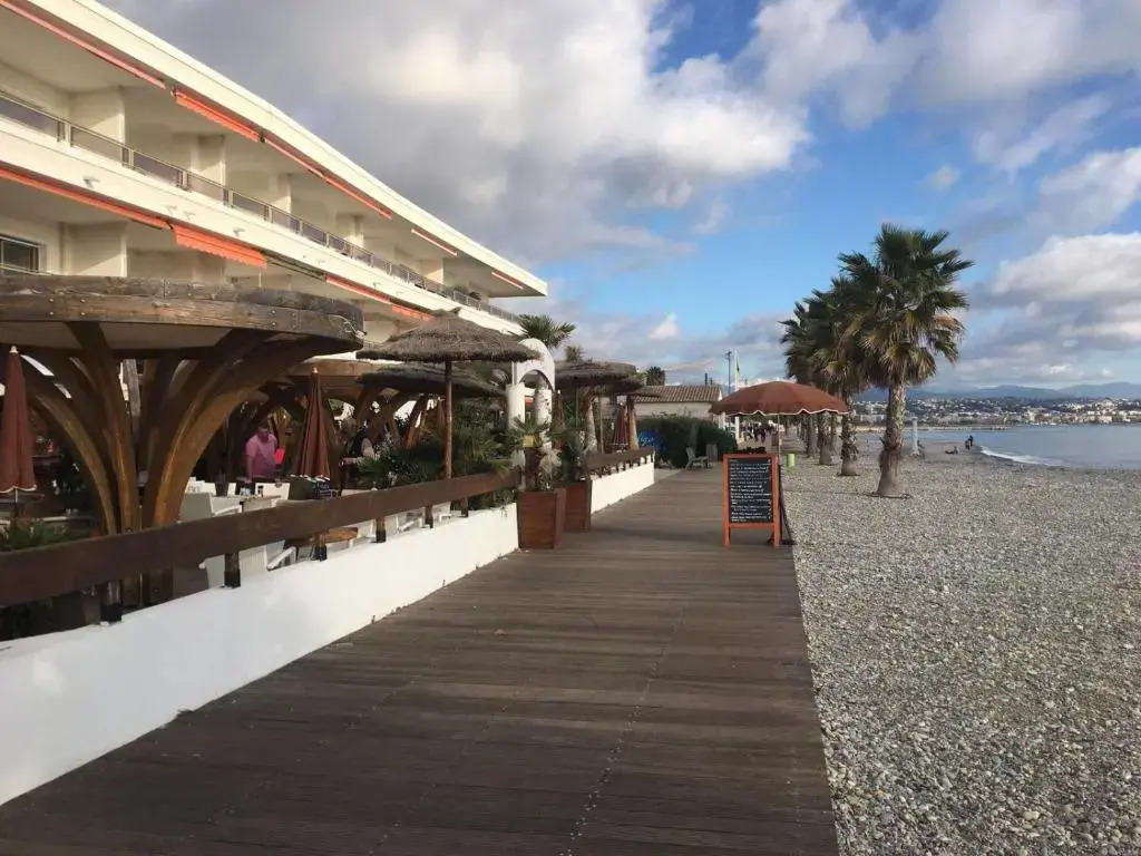 Bord de mer, studio avec terrasse