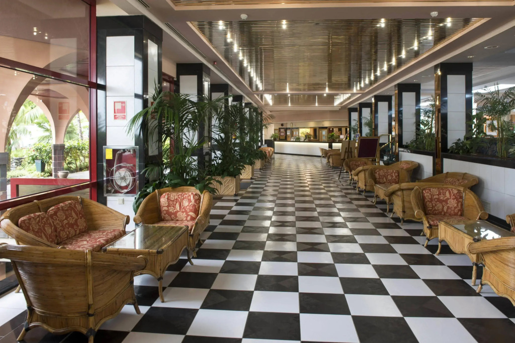 Hotel Puerto Palace