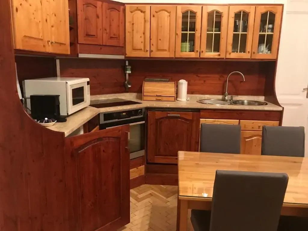 Szenes-House Apartman
