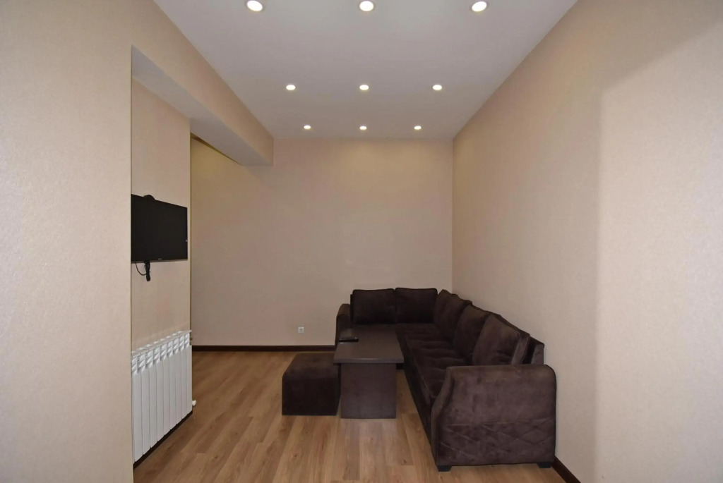 Residence North Avenue Teryan 8. 14 2