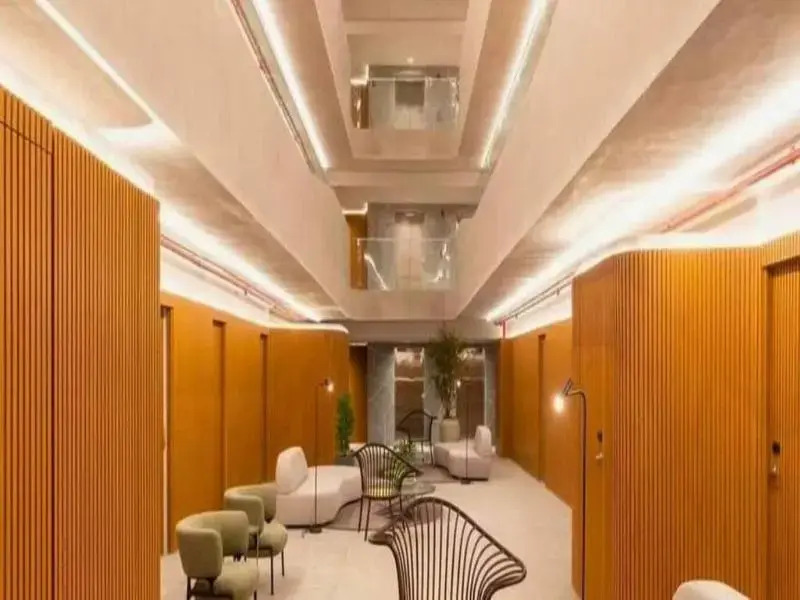 Setai Yacht Apart Hotel by lesuites