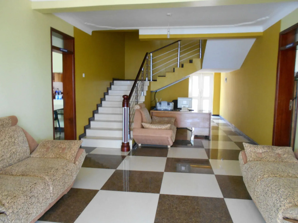 Hotel Royal Nest Entebbe