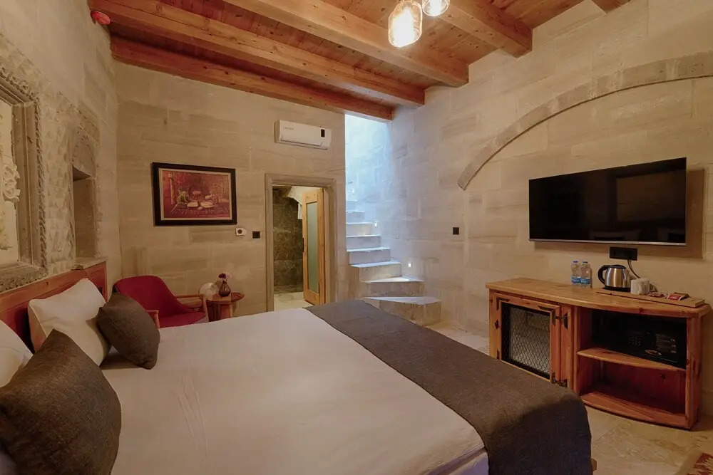 Concept Cave House