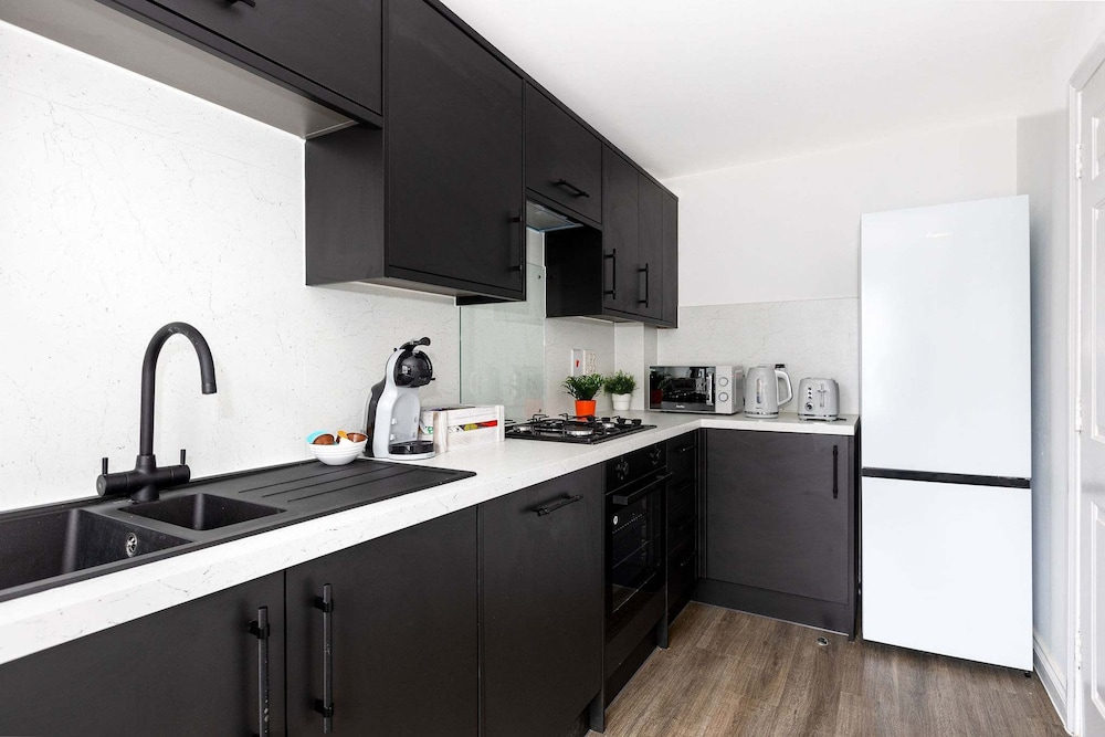 Host Stay Bluebell Close
