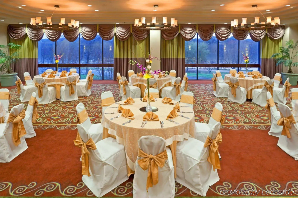 Holiday Inn Austin -Town Lake by IHG