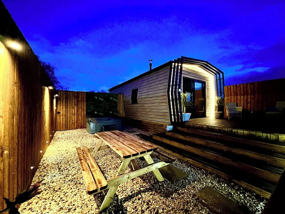Newmore Highland Pods
