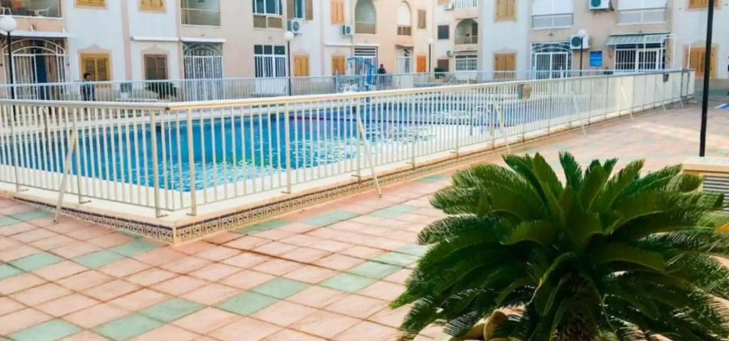 Apartment very well located, 450 meters from Playa del Cura with swimming pool