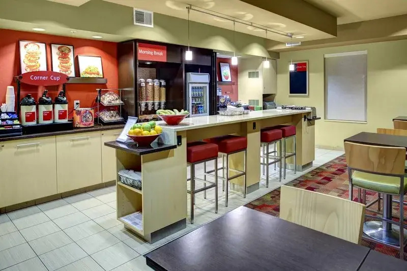 Birch Hills Suites - Blue Ash