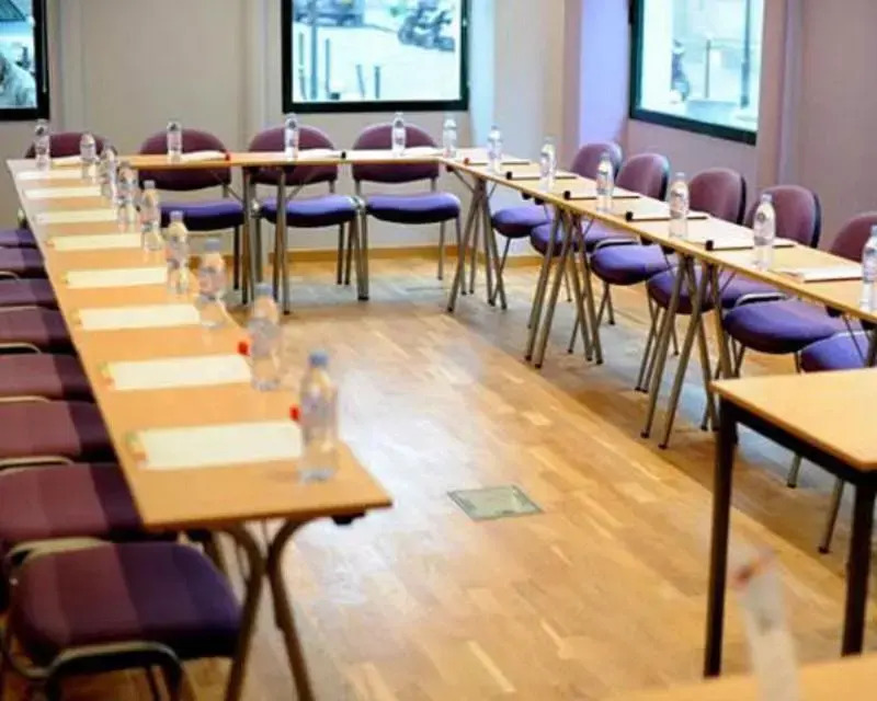 Appart Hotel Avalon Paris Gare du Nord
