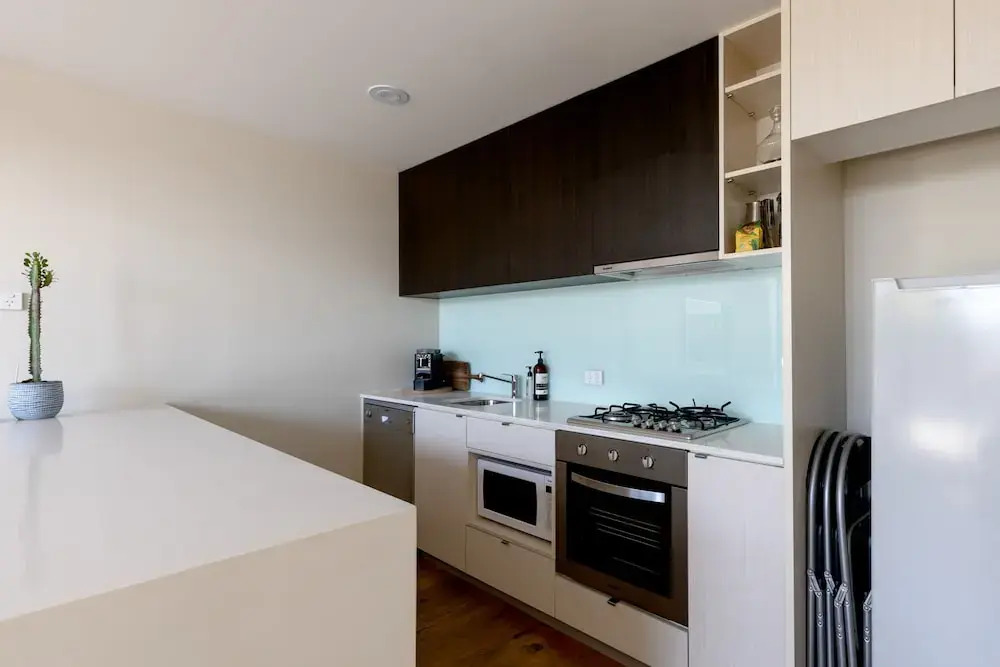 Spacious 2 Bedroom Inner City Townhouse with Private Rooftop