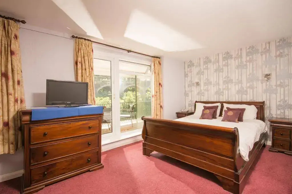 The Chainbridge Hotel