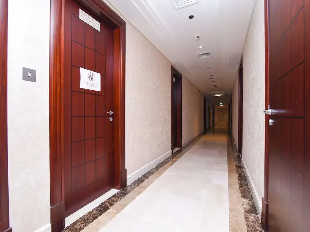 OYO Home 161 Taj Grandeur 1 BHK Apartment Palm
