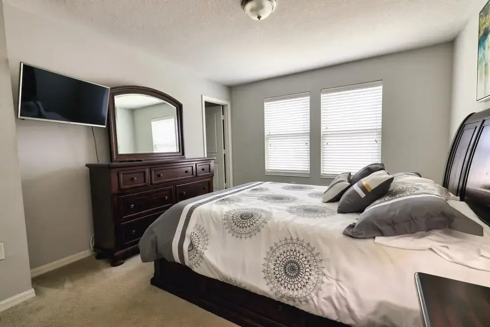 Cinthia s 4-bed Compass Bay Vacation Townhome