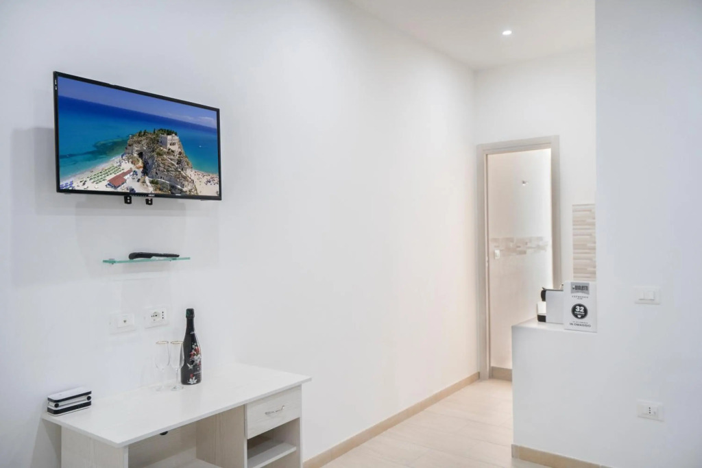 Saverio's apartment