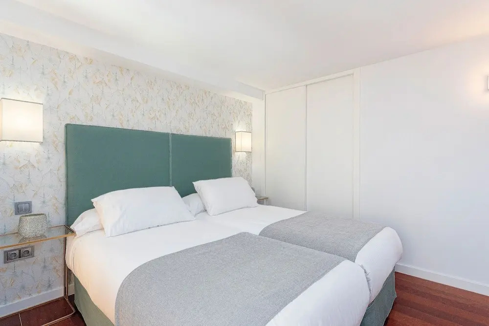 Cozy 2BD Duplex With Private Patio Plaza Nueva II Sevilla