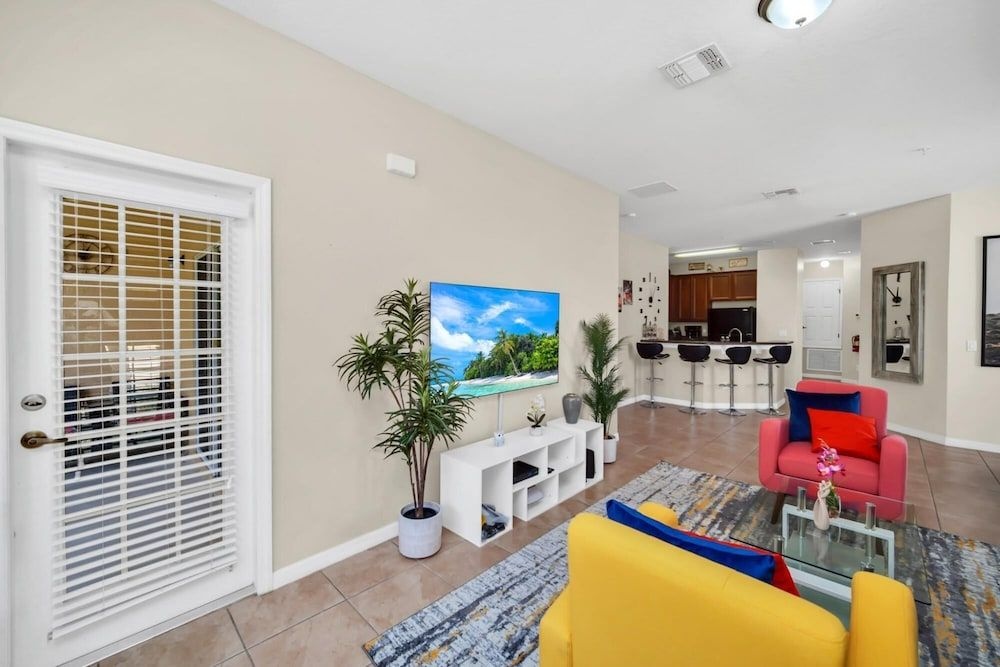 Brand NEW Garden View Condo Minutes to Disney