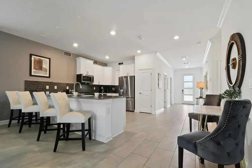 Lakeview Villa Near Disney with Pool & Resort