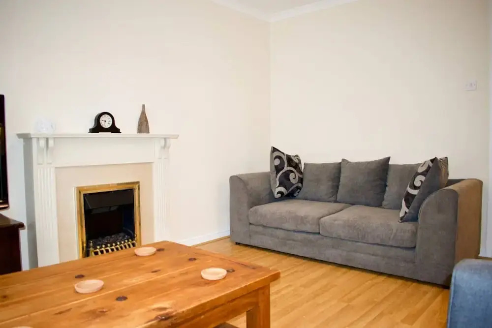 Homely 2 Bed Apartment Next To Leith Walk