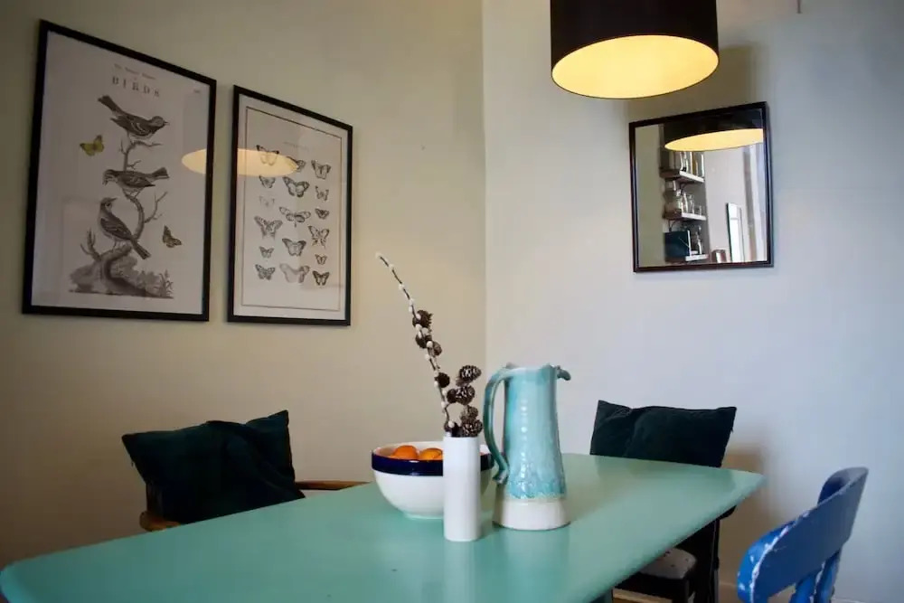 Vintage-style Apartment In Lovely Leith