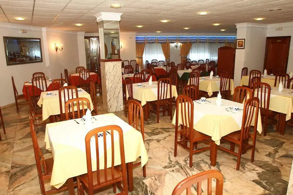 Hotel Jr