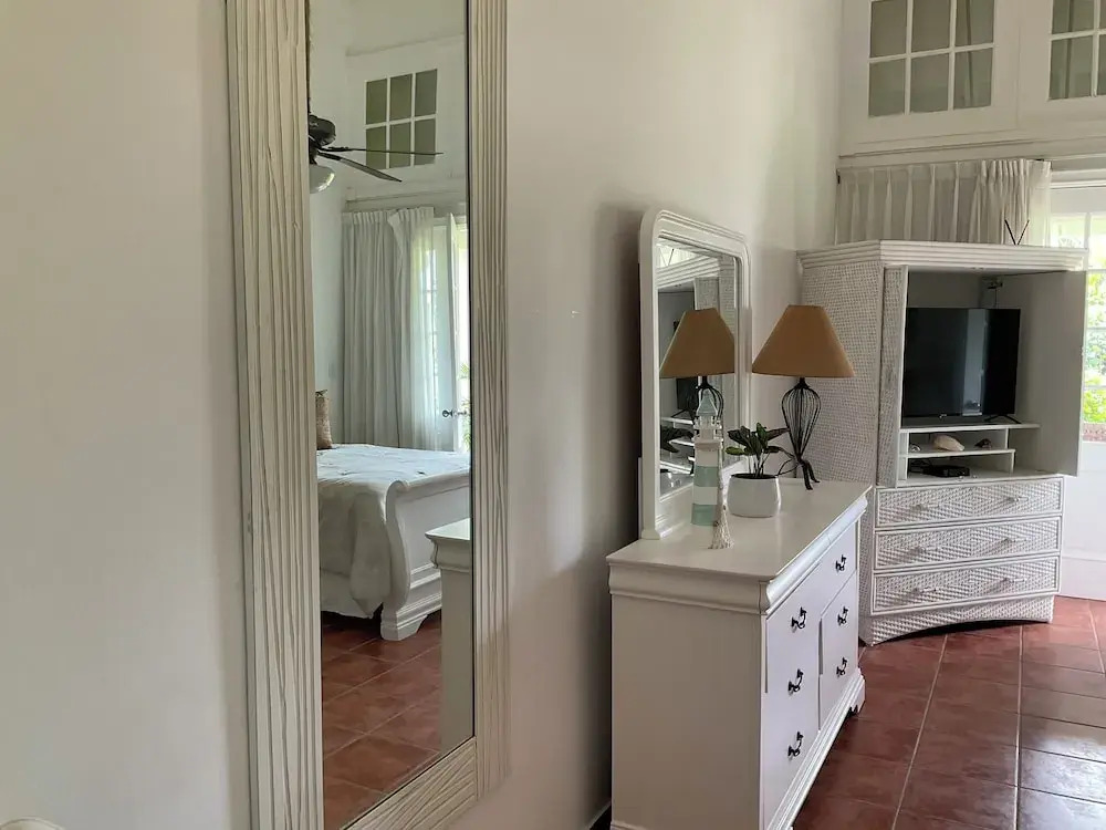 "srvittinivillas Lc01  Resorts / Spacious/ Family/ Group/ Best Loc"