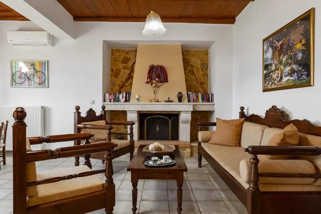 Villa Eleftheria private pool/garden/view/3bdrms/3.5bthrms