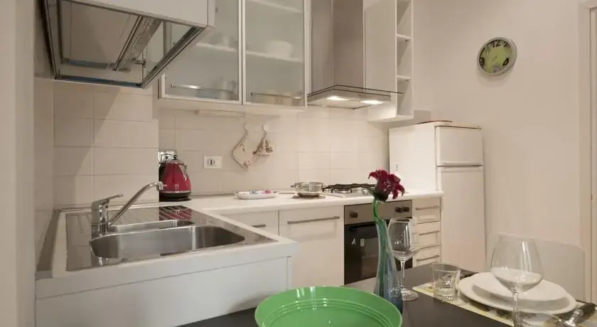 Gramsci Halldis Apartment