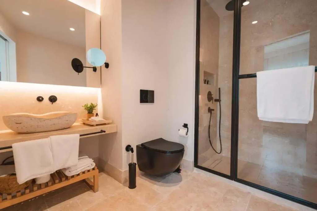 6 ROOMS By ZULA