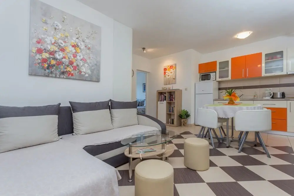 Apartments Edi
