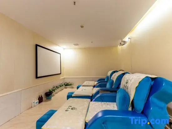 Yijia Business Hotel (Guangzhou Huadu Shiling Leather City)
