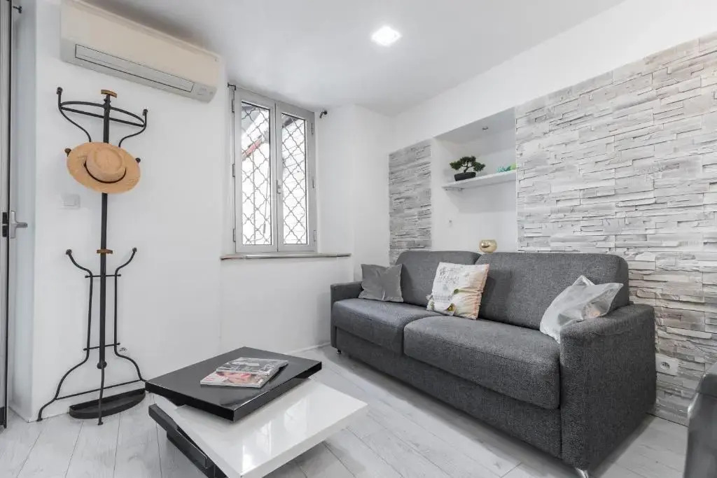 Amazing 3 Bdrs And Garden Place du Pin Parking !