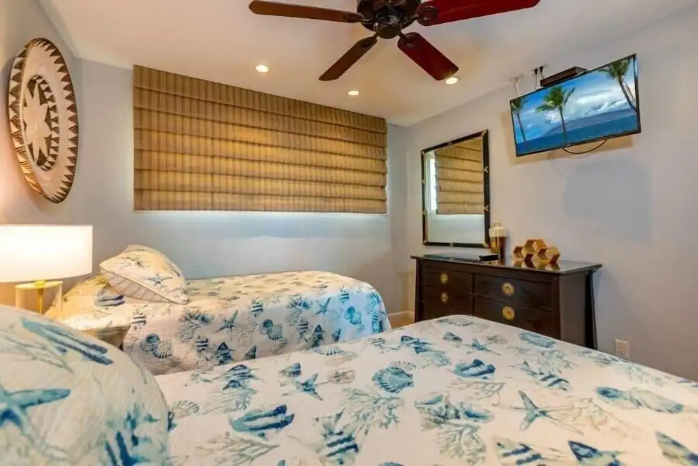 Royal Mauian, #114 2 Bedroom Condo by RedAwning