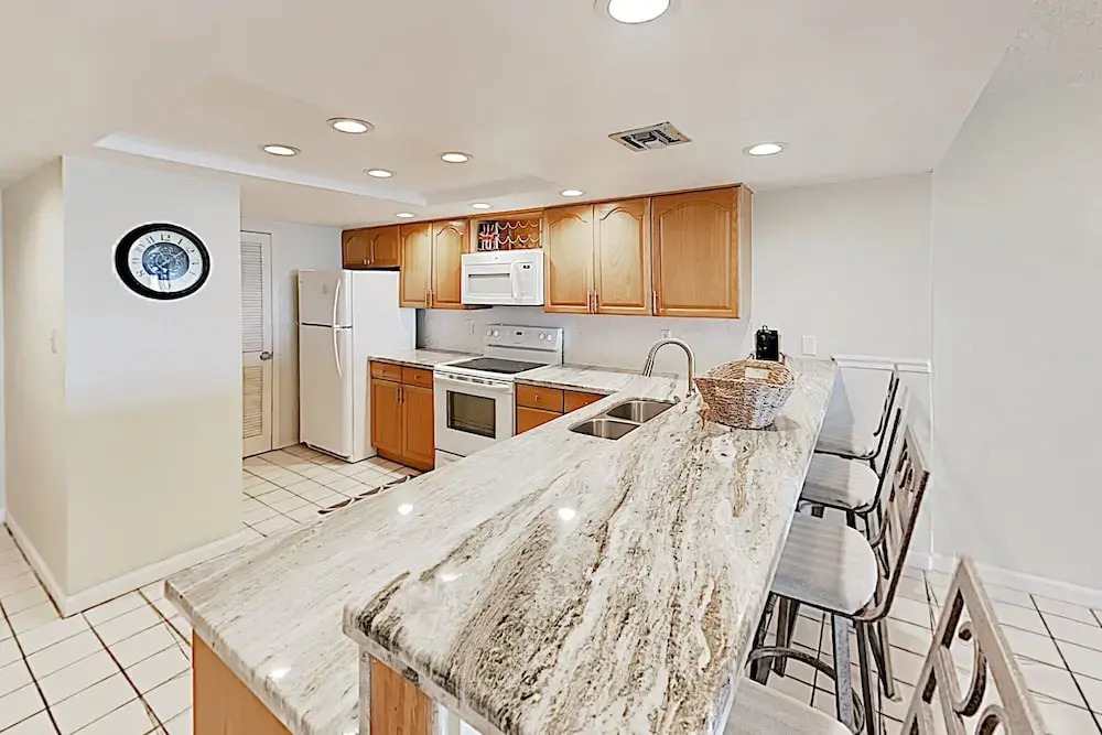 4400 Gulf Blvd Condo Unit 105