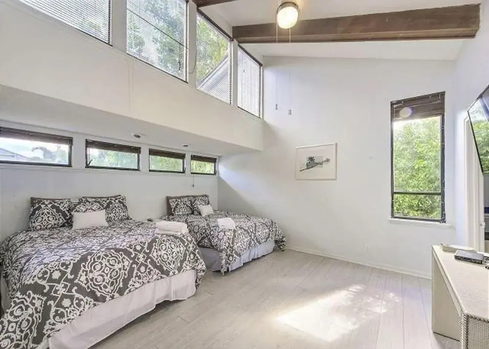 Tropical Escape 4 BR with pool sleeps 14