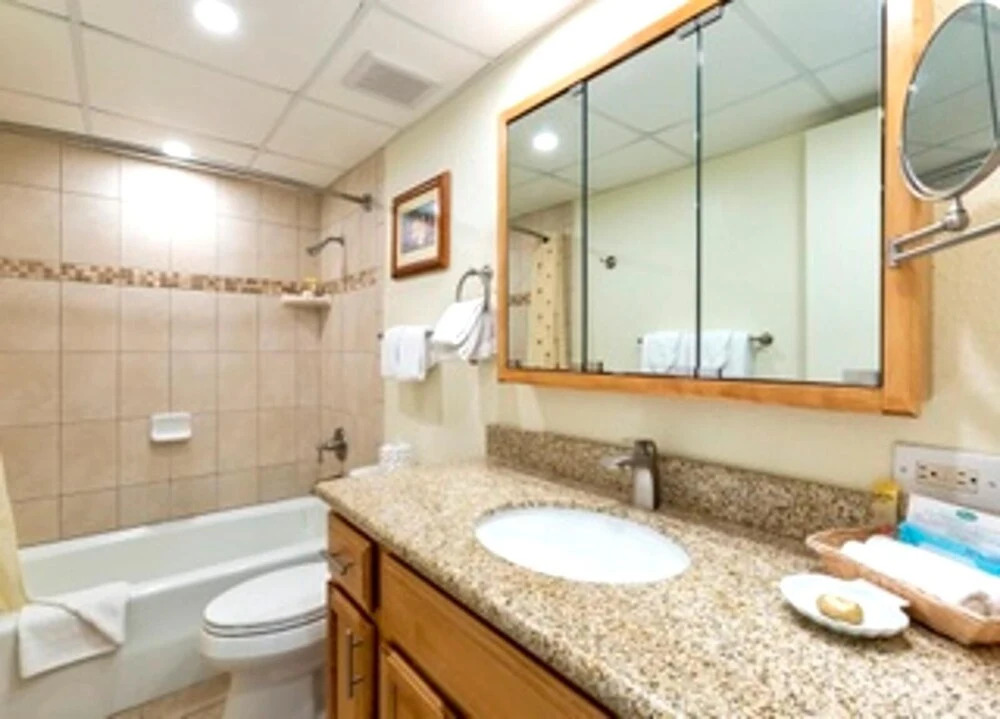 K B M Resorts- Ks-260 Ocean-front Views, 2bd, Large Floorplan, Steps to Pools and Beach!