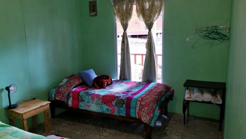 Quaint Mtn Cabins in San Gerardo Dota