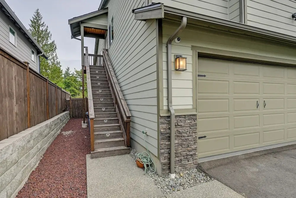 Modern Seatac Gem w/ Fireplace & Smart Tvs!