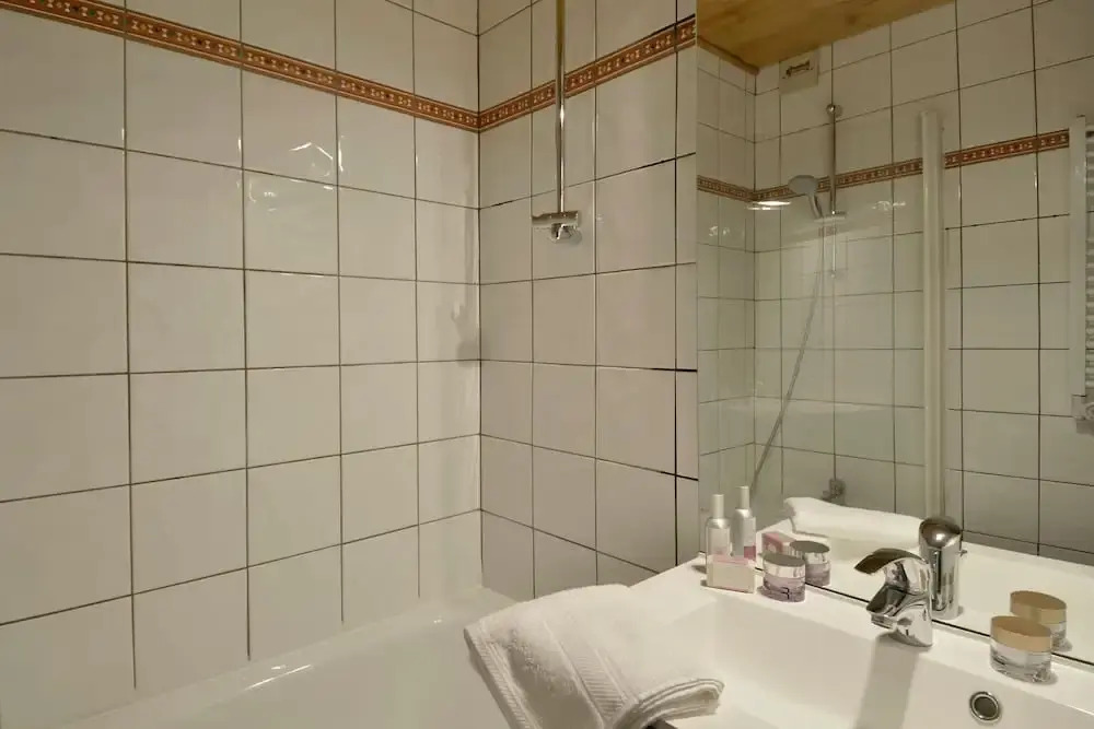 Residence Saintjacques Refurnished Divisible Studio for 4 People of 28 mÂ² on the Slopes Rs201