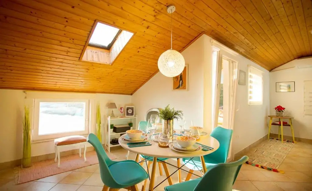 MT Seafront Residence