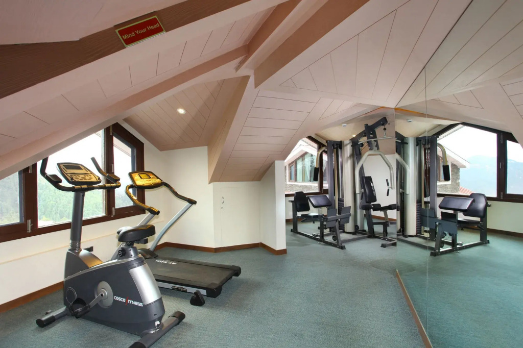 Marigold Sarovar Portico Shimla with Heated pool and AC Rooms-A Resort cottage and SPA