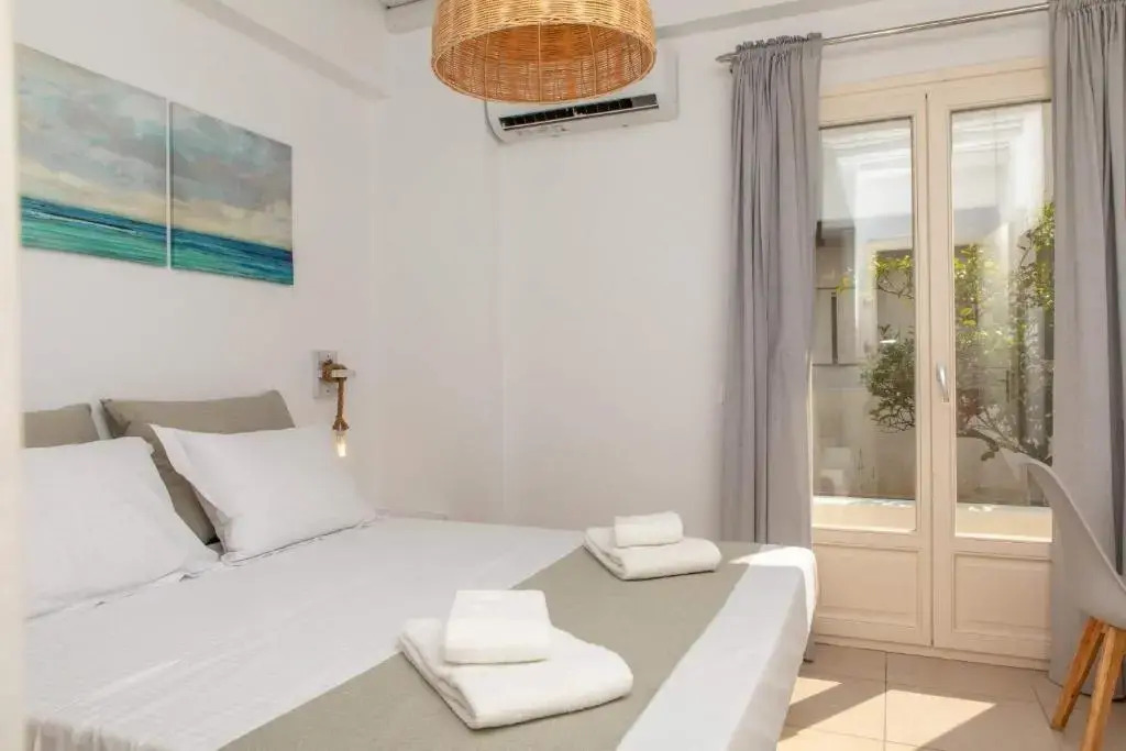 Sorokos Suite 8