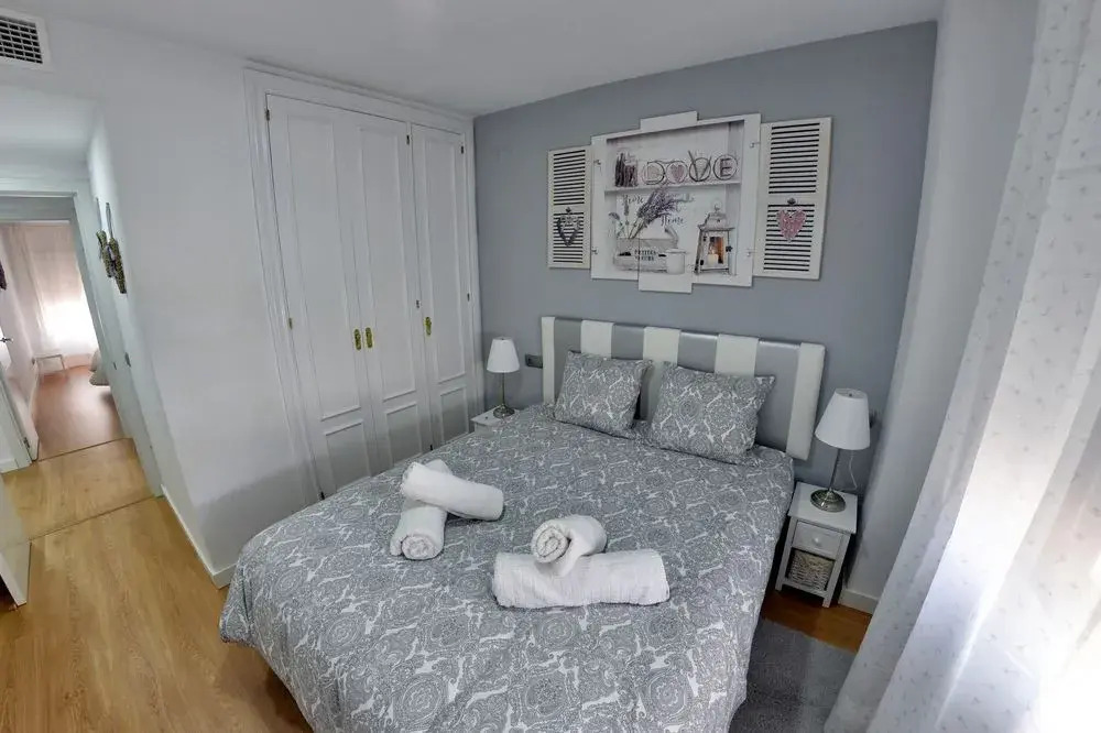 Apartamentos Vela y Serna - WONDERSTAYS