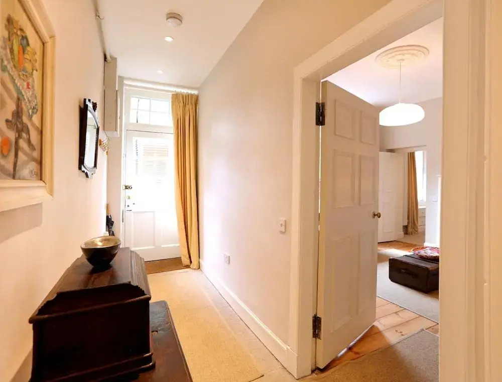 Charming City Centre Flat, Edinburgh