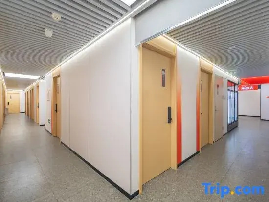 Stay at Xiaoding Hotel Beijing Heshenghui Pingleyuan Subway Station Branch
